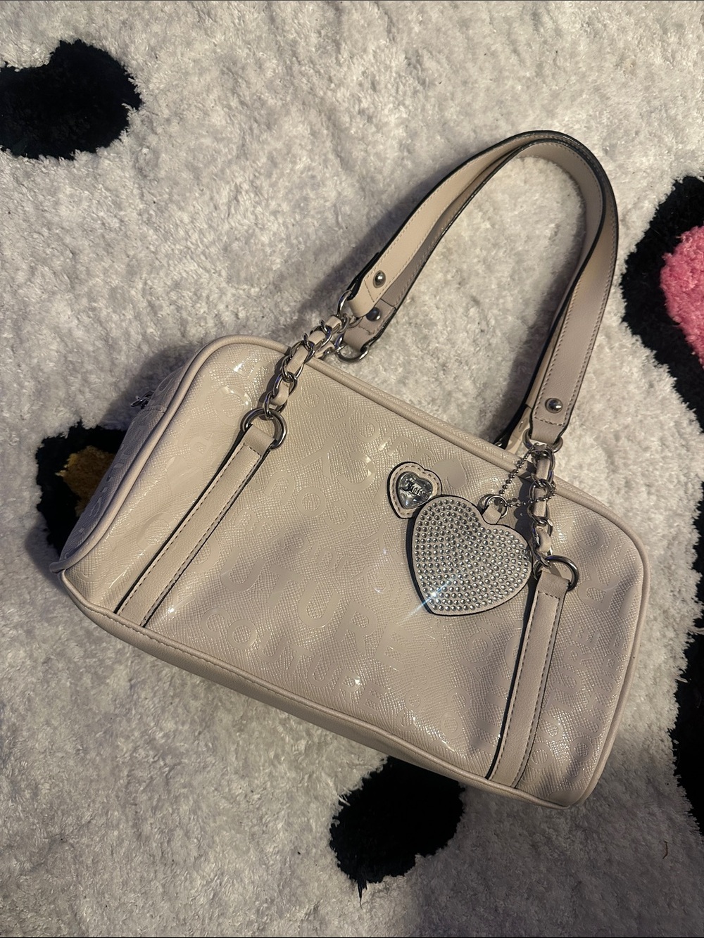 JUICY Cream Heart Charm Shoulder Bag
